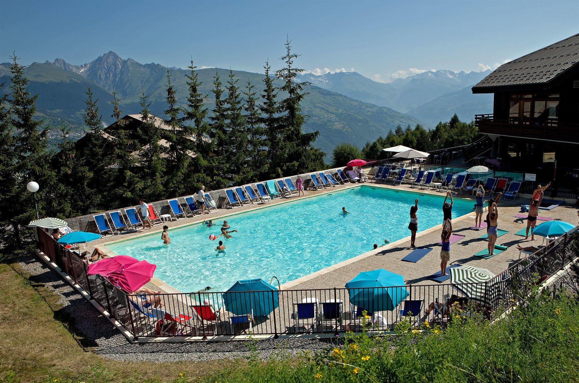 Hôtel Club Les Sittelles La Plagne Extérieur photo